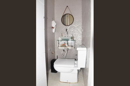 Casa para alugar com 300m², 3 quartos e 2 vagas Casa para alugar com 300m², 3 quartos e 2 vagas Lavabo