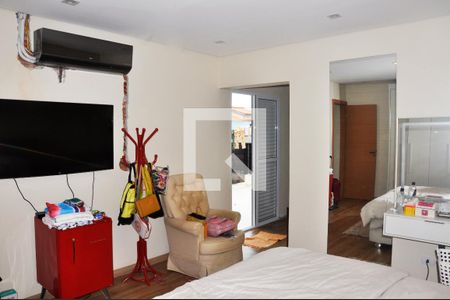 Casa para alugar com 300m², 3 quartos e 2 vagas Casa para alugar com 300m², 3 quartos e 2 vagasQuarto 01 com Suíte e Closet