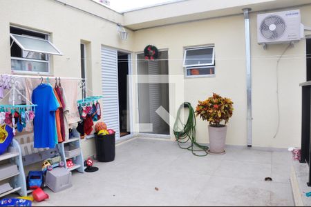 Casa para alugar com 300m², 3 quartos e 2 vagas Casa para alugar com 300m², 3 quartos e 2 vagasVaranda