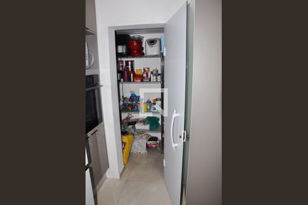 Casa para alugar com 300m², 3 quartos e 2 vagas Casa para alugar com 300m², 3 quartos e 2 vagasDespensa