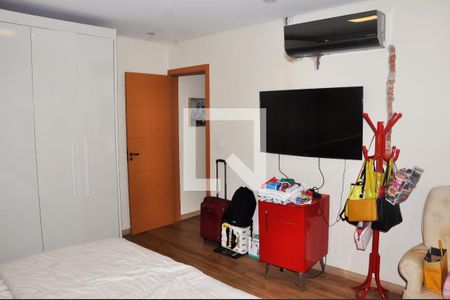 Casa para alugar com 300m², 3 quartos e 2 vagas Casa para alugar com 300m², 3 quartos e 2 vagasQuarto 01 com Suíte e Closet