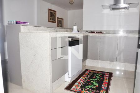 Casa para alugar com 300m², 3 quartos e 2 vagas Casa para alugar com 300m², 3 quartos e 2 vagasCozinha Americana