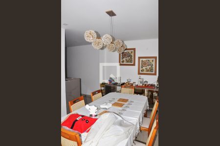 Casa para alugar com 300m², 3 quartos e 2 vagas Casa para alugar com 300m², 3 quartos e 2 vagasCopa