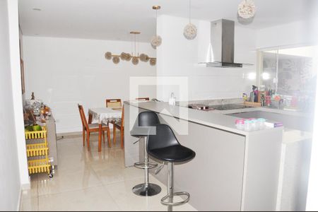 Casa para alugar com 300m², 3 quartos e 2 vagas Casa para alugar com 300m², 3 quartos e 2 vagasCozinha Americana