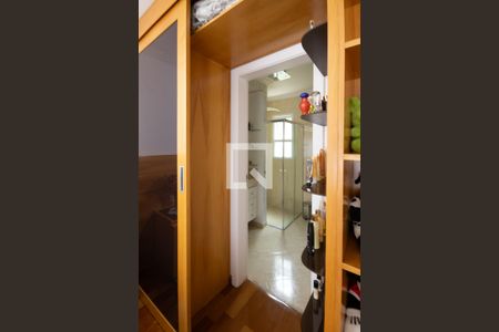 Casa para alugar com 400m², 5 quartos e 8 vagas Casa para alugar com 400m², 5 quartos e 8 vagasBanheiro da Suíte 1