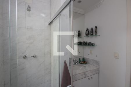 Casa para alugar com 400m², 5 quartos e 8 vagas Casa para alugar com 400m², 5 quartos e 8 vagasBanheiro da Suíte 2