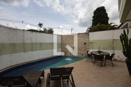 Casa para alugar com 400m², 5 quartos e 8 vagas Casa para alugar com 400m², 5 quartos e 8 vagasPiscina