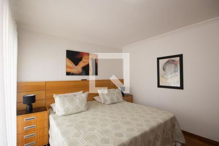 Casa para alugar com 400m², 5 quartos e 8 vagas Casa para alugar com 400m², 5 quartos e 8 vagasSuite 4