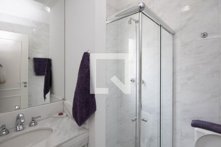 Casa para alugar com 400m², 5 quartos e 8 vagas Casa para alugar com 400m², 5 quartos e 8 vagasBanheiro da Suíte 3