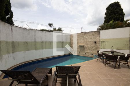 Casa para alugar com 400m², 5 quartos e 8 vagas Casa para alugar com 400m², 5 quartos e 8 vagasPiscina