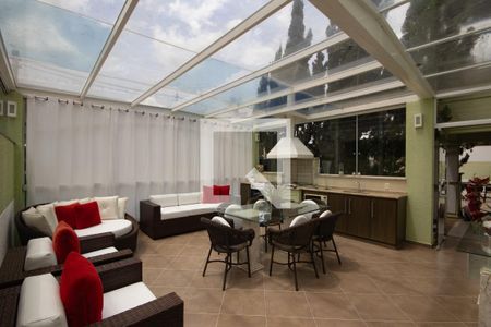 Casa para alugar com 400m², 5 quartos e 8 vagas Casa para alugar com 400m², 5 quartos e 8 vagasChurrasqueira