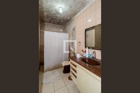 Casa à venda com 336m², 3 quartos e 2 vagasBanheiro