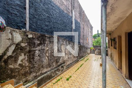 Casa à venda com 336m², 3 quartos e 2 vagasCorredor