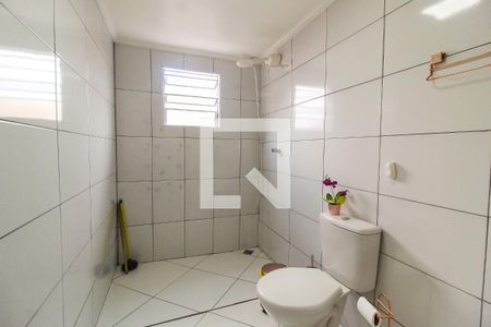 Casa à venda com 125m², 3 quartos e 2 vagas Casa à venda com 125m², 3 quartos e 2 vagasBanheiro de Serviço