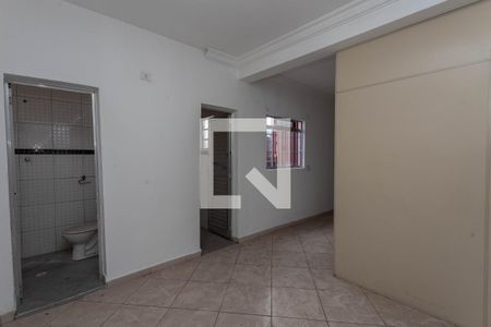 Casa para alugar com 100m², 1 quarto e sem vaga Casa para alugar com 100m², 1 quarto e sem vagahall dos banheiros