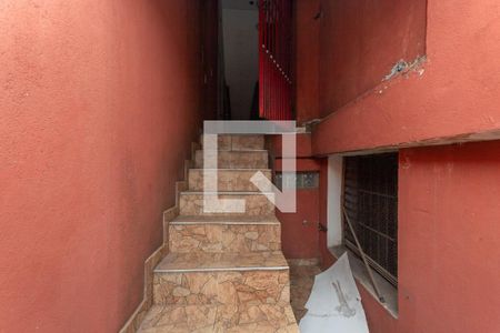 Casa para alugar com 100m², 1 quarto e sem vaga Casa para alugar com 100m², 1 quarto e sem vagaEscada