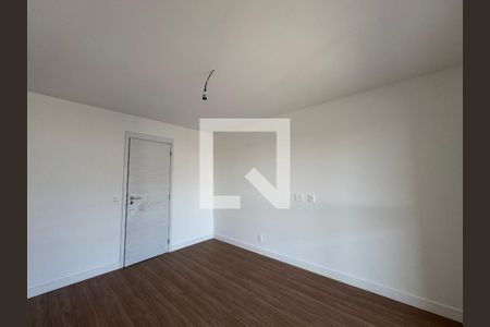 Apartamento à venda com 372m², 4 quartos e 4 vagas Apartamento à venda com 372m², 4 quartos e 4 vagasSuíte 2
