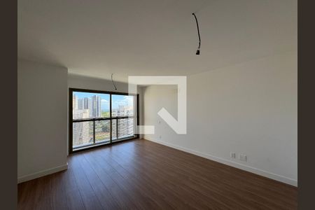 Apartamento à venda com 372m², 4 quartos e 4 vagas Apartamento à venda com 372m², 4 quartos e 4 vagasSuíte 1