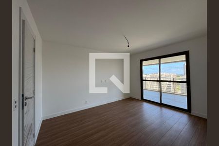 Apartamento à venda com 372m², 4 quartos e 4 vagas Apartamento à venda com 372m², 4 quartos e 4 vagasSuíte 2