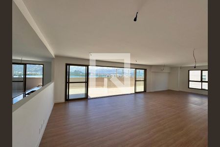 Apartamento à venda com 372m², 4 quartos e 4 vagas Apartamento à venda com 372m², 4 quartos e 4 vagasSala