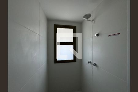 Apartamento à venda com 372m², 4 quartos e 4 vagas Apartamento à venda com 372m², 4 quartos e 4 vagasSuíte 3 - Banheiro