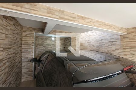 Casa à venda com 188m², 4 quartos e 1 vaga Casa à venda com 188m², 4 quartos e 1 vagaGaragem