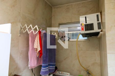 Casa à venda com 280m², 4 quartos e 4 vagas Casa à venda com 280m², 4 quartos e 4 vagasÁrea de Serviço