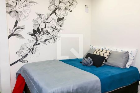 Casa à venda com 280m², 4 quartos e 4 vagas Casa à venda com 280m², 4 quartos e 4 vagasQuarto 4