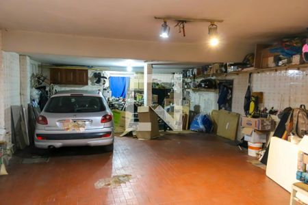 Casa à venda com 280m², 4 quartos e 4 vagas Casa à venda com 280m², 4 quartos e 4 vagasGaragem