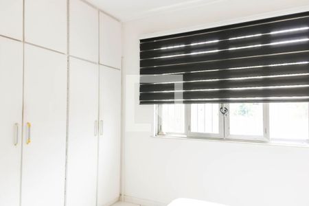 Casa à venda com 280m², 4 quartos e 4 vagas Casa à venda com 280m², 4 quartos e 4 vagasQuarto Suíte