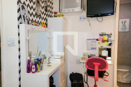 Casa à venda com 280m², 4 quartos e 4 vagas Casa à venda com 280m², 4 quartos e 4 vagasQuarto 4