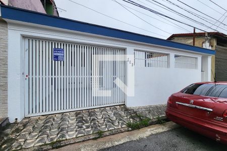 Casa à venda com 250m², 2 quartos e 2 vagasFachada 