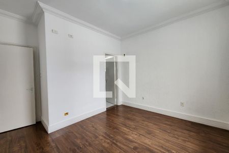 Casa à venda com 250m², 2 quartos e 2 vagasSuíte 