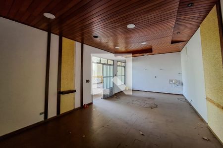 Casa à venda com 559m², 8 quartos e 4 vagasQuarto 11