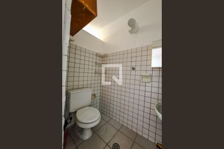 Casa à venda com 559m², 8 quartos e 4 vagasBanheiro 5