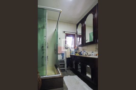 Casa à venda com 300m², 3 quartos e 3 vagasBanheiro da Suíte