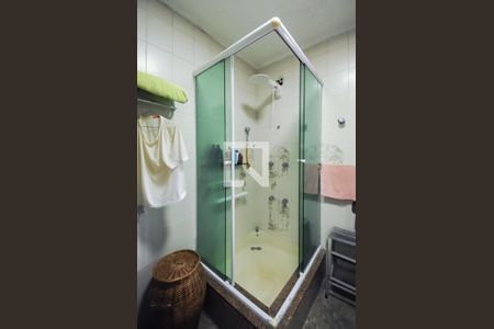 Casa à venda com 300m², 3 quartos e 3 vagasBanheiro da Suíte