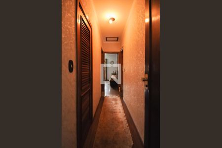 Casa à venda com 300m², 3 quartos e 3 vagasAcesso aos quartos 2 e 3