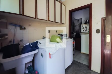 Casa à venda com 300m², 3 quartos e 3 vagasÁrea de Serviço