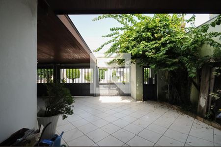 Casa à venda com 300m², 3 quartos e 3 vagasGaragem