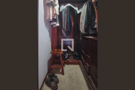 Casa à venda com 300m², 3 quartos e 3 vagasQuarto 1 ( Suíte ) - closet