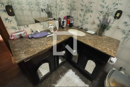 Casa à venda com 300m², 3 quartos e 3 vagasBanheiro Social