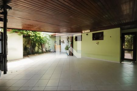 Casa à venda com 300m², 3 quartos e 3 vagasGaragem