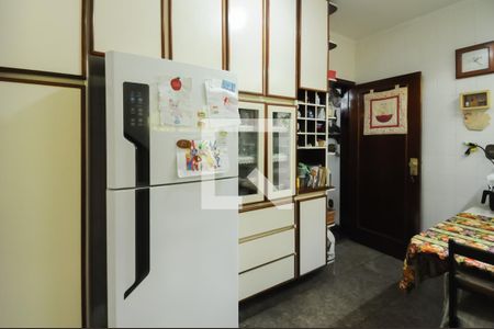 Casa à venda com 300m², 3 quartos e 3 vagasCozinha - Armários