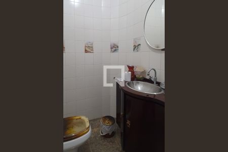 Casa à venda com 300m², 3 quartos e 3 vagasLavabo