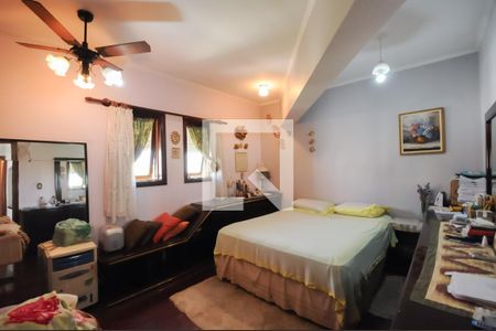 Casa à venda com 300m², 3 quartos e 3 vagasQuarto 1 ( Suíte )