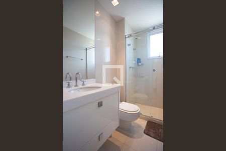 Apartamento à venda com 260m², 3 quartos e 4 vagas Apartamento à venda com 260m², 3 quartos e 4 vagasBanheiro da Suíte