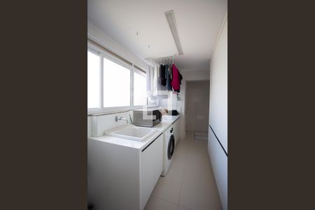 Apartamento à venda com 260m², 3 quartos e 4 vagas Apartamento à venda com 260m², 3 quartos e 4 vagasÁrea de Serviço