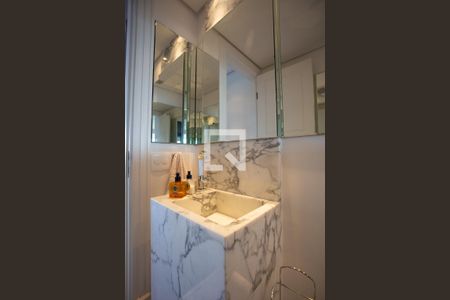 Apartamento à venda com 260m², 3 quartos e 4 vagas Apartamento à venda com 260m², 3 quartos e 4 vagasLavabo