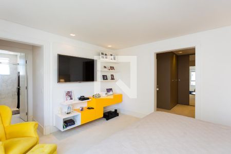 Apartamento à venda com 260m², 3 quartos e 4 vagas Apartamento à venda com 260m², 3 quartos e 4 vagassuíte 2